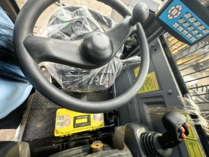 Самоходный бетоносмеситель с самозагрузкой Ynix QGMC6000 (24 м3/час)