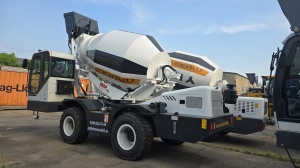 Самоходный бетоносмеситель с самозагрузкой Ynix QGMC4000 (16 м3/час)