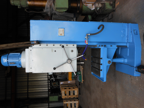 станки сверлильные