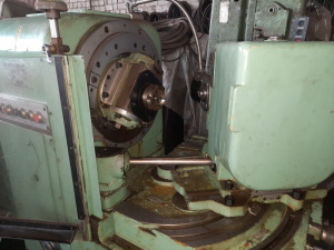 Зуборезный станок 5П-23А