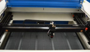 Станок для лазерной резки и гравировки WER1610