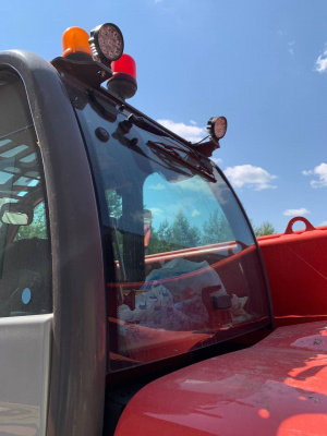 Телескопический погрузчик MANITOU MRT 3050