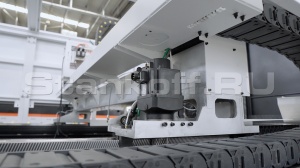 Высокомощный оптоволоконный лазерный станок в защитной кабине XTC-2060G/20000 Raycus