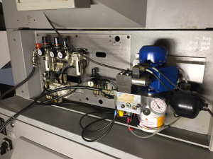 Вертикальный фрезерный 5-ти координатный обрабатывающий центр MIKRON UCP-600