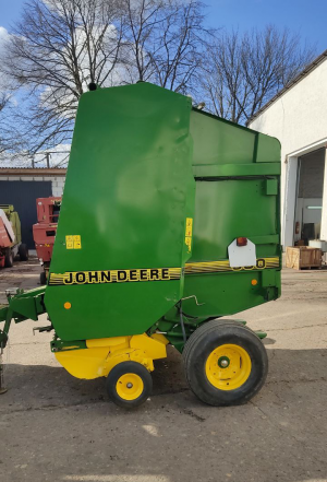 Пресс подборщик John Deere 590 (пресс Джон Дир)