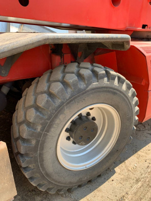 Телескопический погрузчик MANITOU MRT 3050