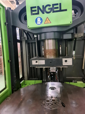 Литьевая машина ENGEL INSERT 200H/50