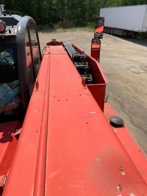 Телескопический погрузчик MANITOU MRT 3050