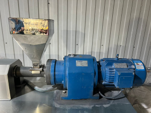 лабораторный плёночный плоскощелевой экструдер JYP-300