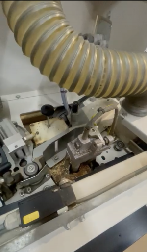 Автоматический кромкооблицовочный станок SCM minimax me 28t