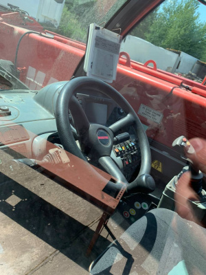 Телескопический погрузчик MANITOU MRT 3050