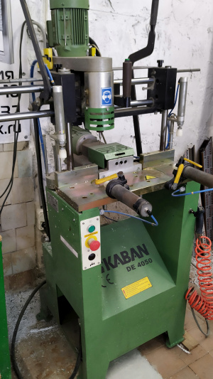 Комплект одноголовочных станков для производства окон и дверей ПВХ