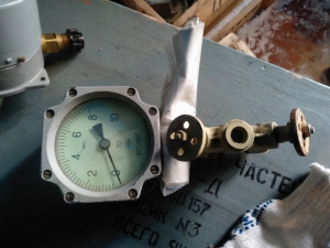 Манометр корабельный ударопрочный (мку)