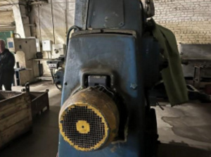 Вертикально-фрезерный станок 6р13