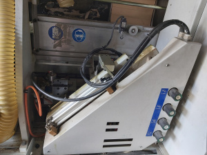 Кромкооблицовочный станок Акрон 845