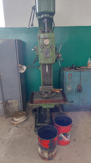 Вертикально-сверлильный станок 2А125