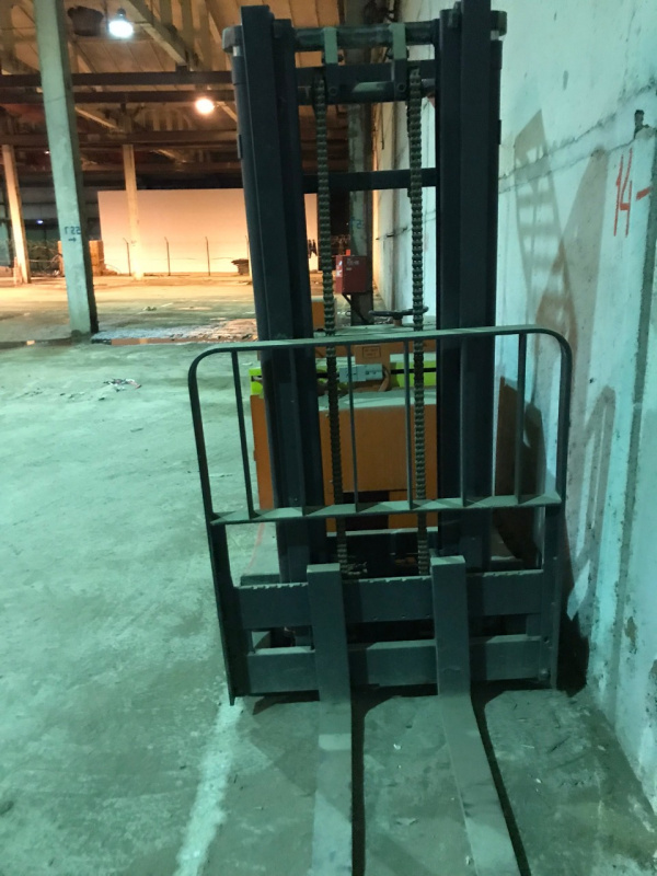 Электропогрузчик с г/п 1,8 тонн (1 800 кг) 3,3 м