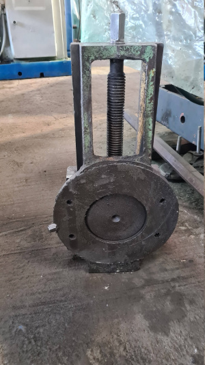 Тисы станочные