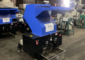 дробилка XFS-500 для переработки твердого пластика