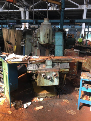 Вертикально-фрезерные станки сф15 (3847)