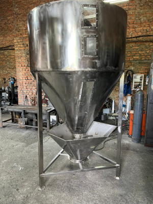 Смеситель для сыпучих продуктов из нержавеющей стали 304. Объем 1000л