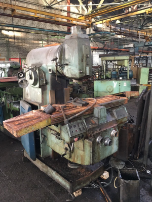 Вертикально-фрезерные станки сф15 (3847)