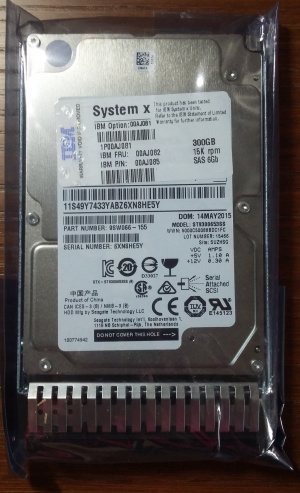 Жесткий диск IBM 300GB 15K SAS 6Gb/s 2.5
