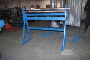 Вальцовочный ручной станок ВРА-1300х2мм