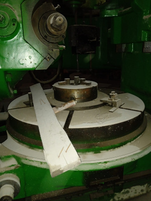 Зубофрезерный станок 5к328В