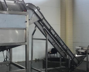 Транспортер наклонный, ленточный «без потерь»