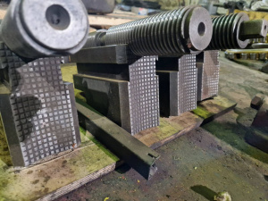 Токарно винторезный 165