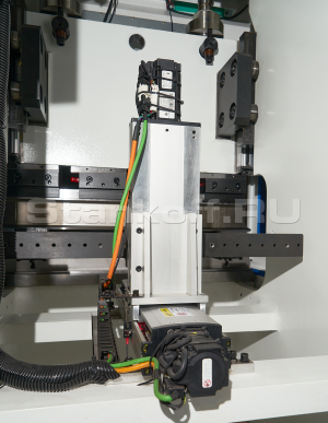 Электромеханический мини гибочный станок FMK 18/800 4 axis