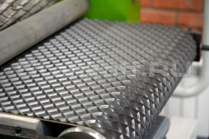 Рельефно-шлифовальный станок с 4-мя барабанами DT 630-4