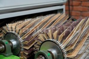 Рельефно-шлифовальный станок с 4-мя барабанами DT 630-4