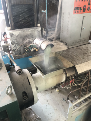 Двухкаскадную линию грануляции пластика