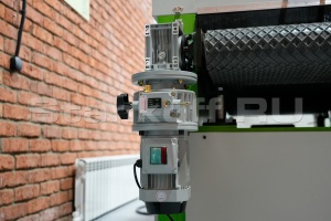 Рельефно-шлифовальный станок с 4-мя барабанами DT 630-4