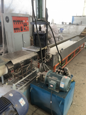 Двухкаскадную линию грануляции пластика