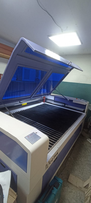 Лзерный станок с ЧПУ Co2 Acctek AKJ1318