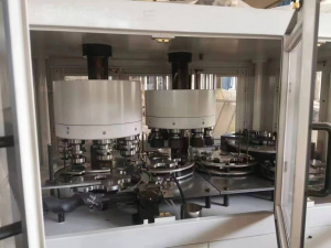 ЛИНИЯ ПО ИЗГОТОВЛЕНИЮ ЖЕСТЬБАНКИ. Производительность 600 шт/мин