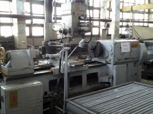 Токарно-винторезный станок 1м63