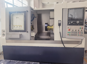 Токарный станок с наклонной станиной VYMAT HTC-508