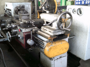 Токарно-винторезный станок 1К62