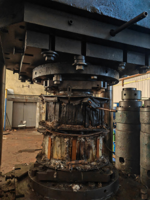 Пресс гидравлический ПА2642 ус.1600 тонн, ПА2638 ус.630 тонн, изотермическая штамповка, титан, лопатка, ПА2646, ДА2238, ДБ2240