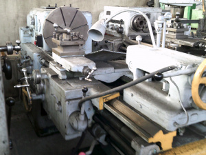 Токарно-винторезный станок 1м63