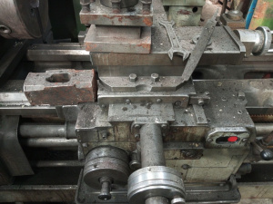 Токарно-винторезный станок 16К25