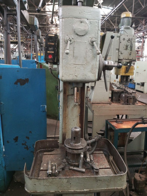 Вертикально-сверлильный станок 2А125