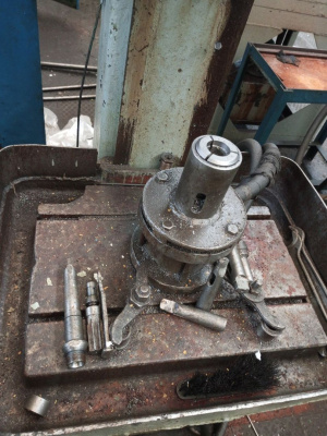 Вертикально-сверлильный станок 2А125