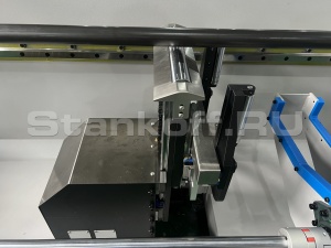 Оптоволоконный лазерный труборез с наклонной головой A16-CA/3000 Raycus 5-Axis и автоматической системой погрузки