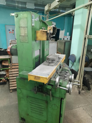 Плоскошлифовальный станок 3Д710В