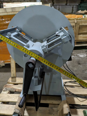 Разматыватель рулонного металла электрический 200мм